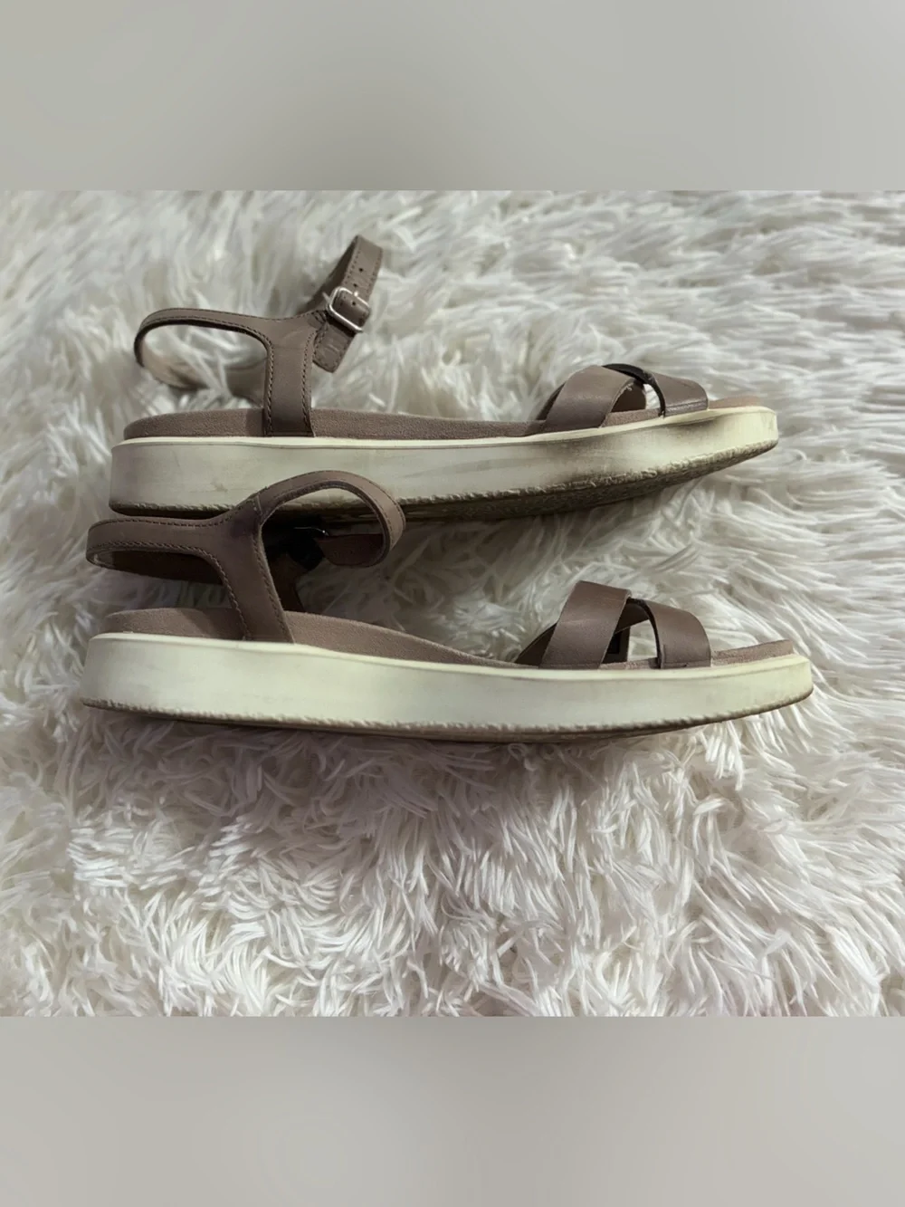 ECCO Comfort Leather Yuma Ankle Cross Strap Strappy Sandal Gray Taupe 38 7 7.5